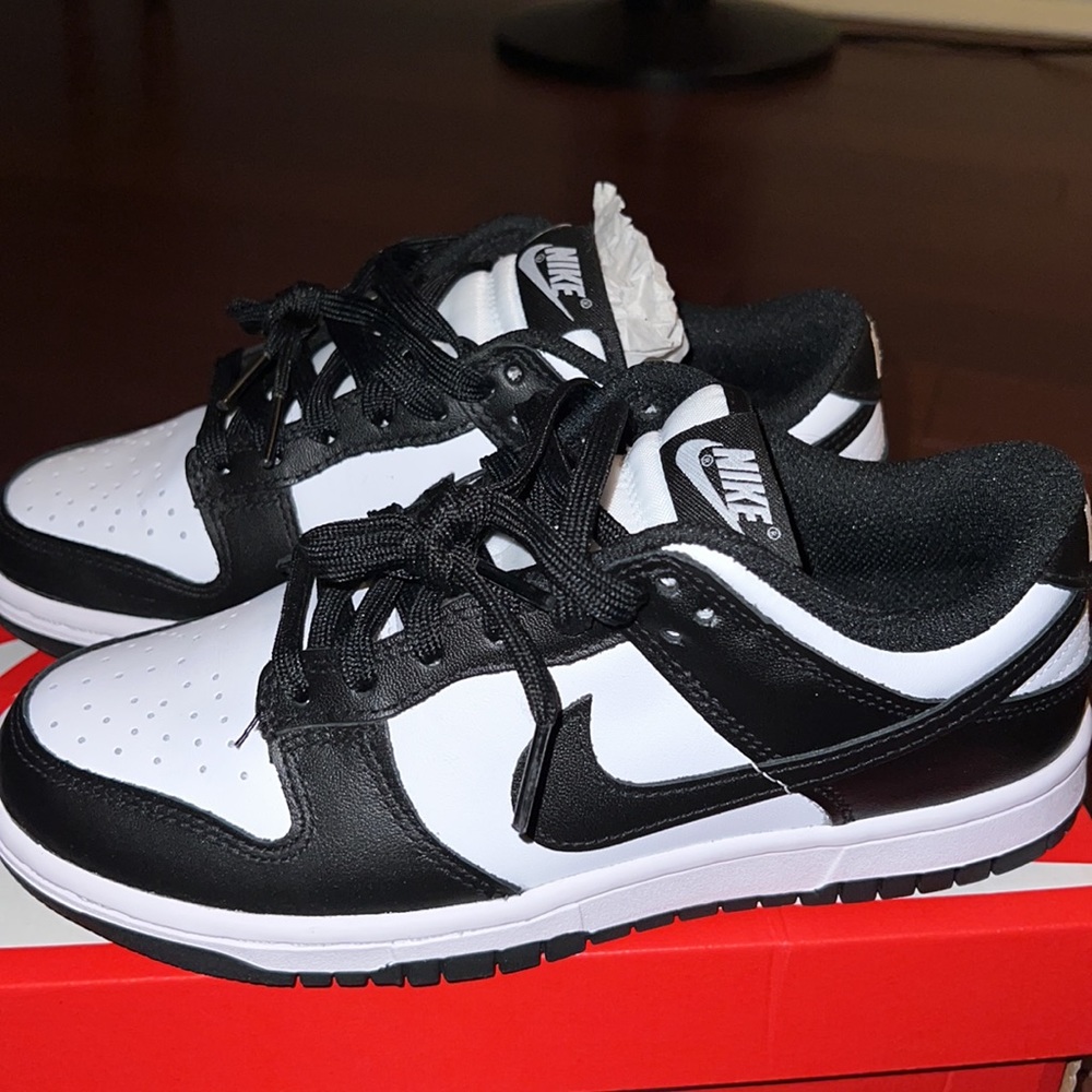 Nike Dunk Low (Panda) NO OFFERS